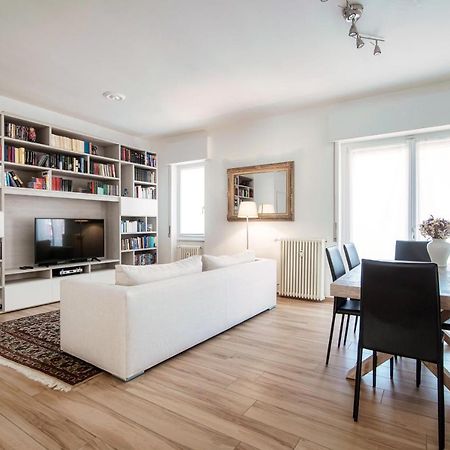 Piazza Roma - The House Of Travelers Apartment Комо Екстериор снимка