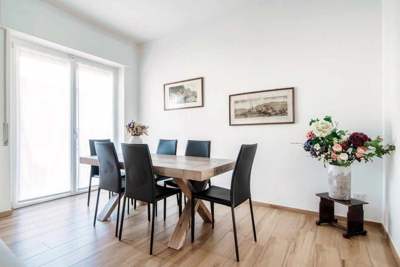Piazza Roma - The House Of Travelers Apartment Комо Екстериор снимка