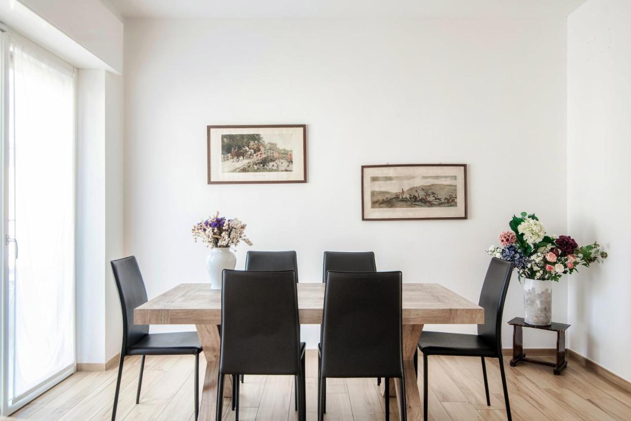 Piazza Roma - The House Of Travelers Apartment Комо Екстериор снимка