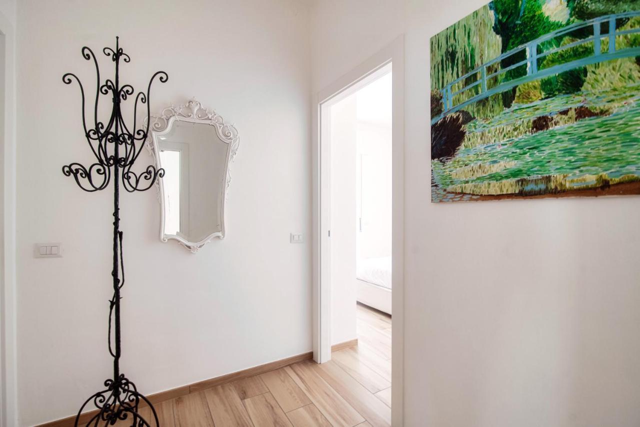 Piazza Roma - The House Of Travelers Apartment Комо Екстериор снимка