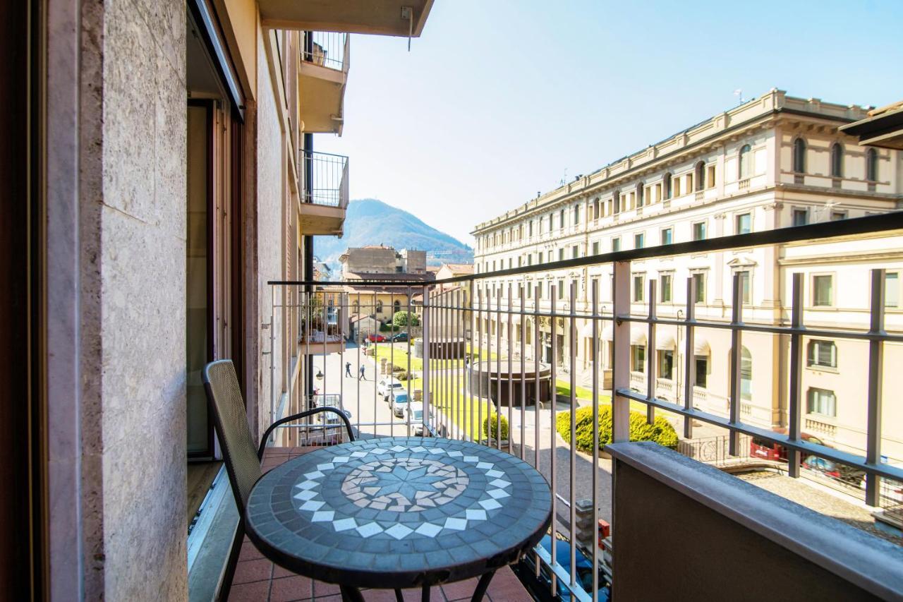 Piazza Roma - The House Of Travelers Apartment Комо Екстериор снимка