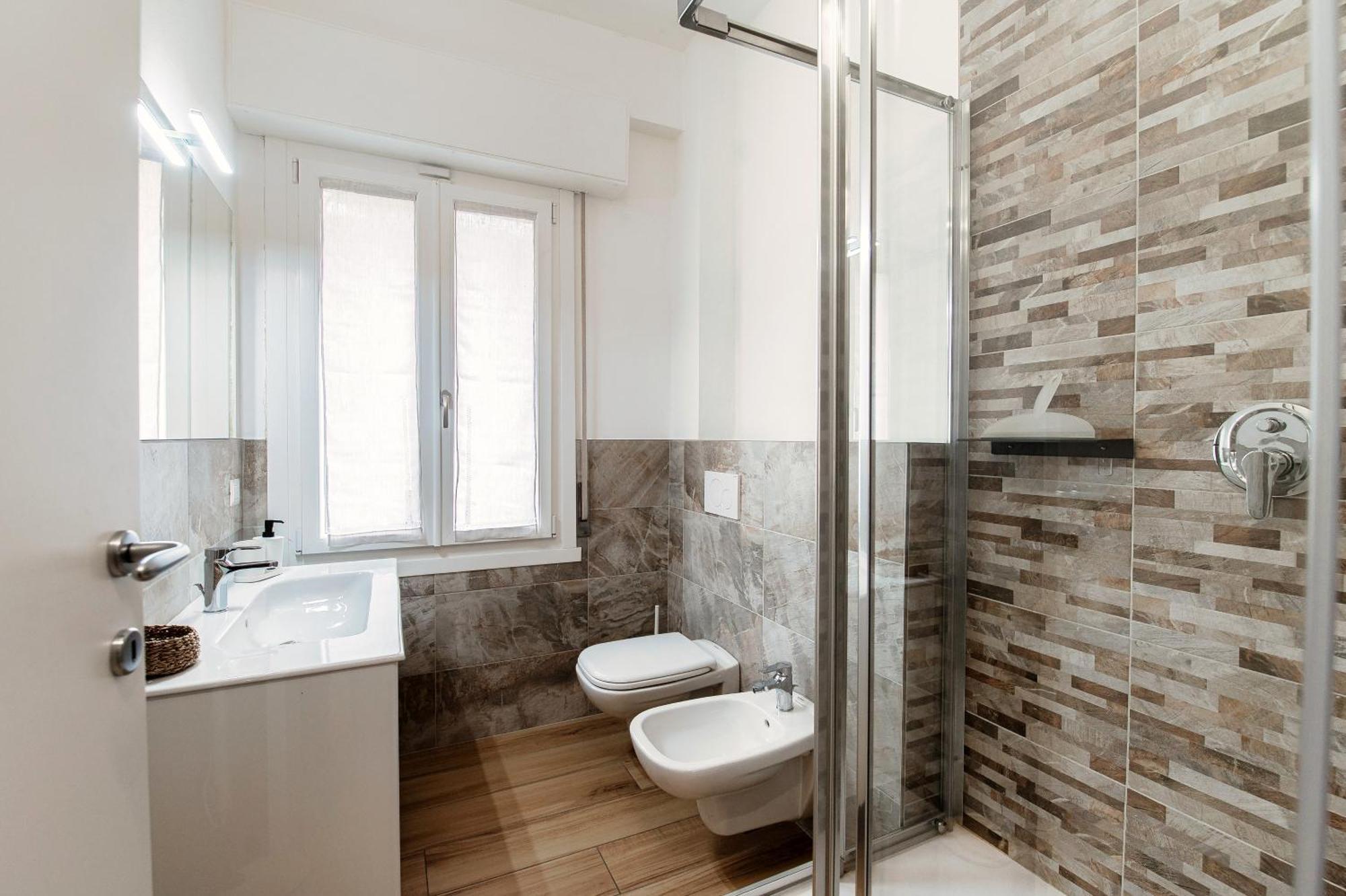 Piazza Roma - The House Of Travelers Apartment Комо Екстериор снимка