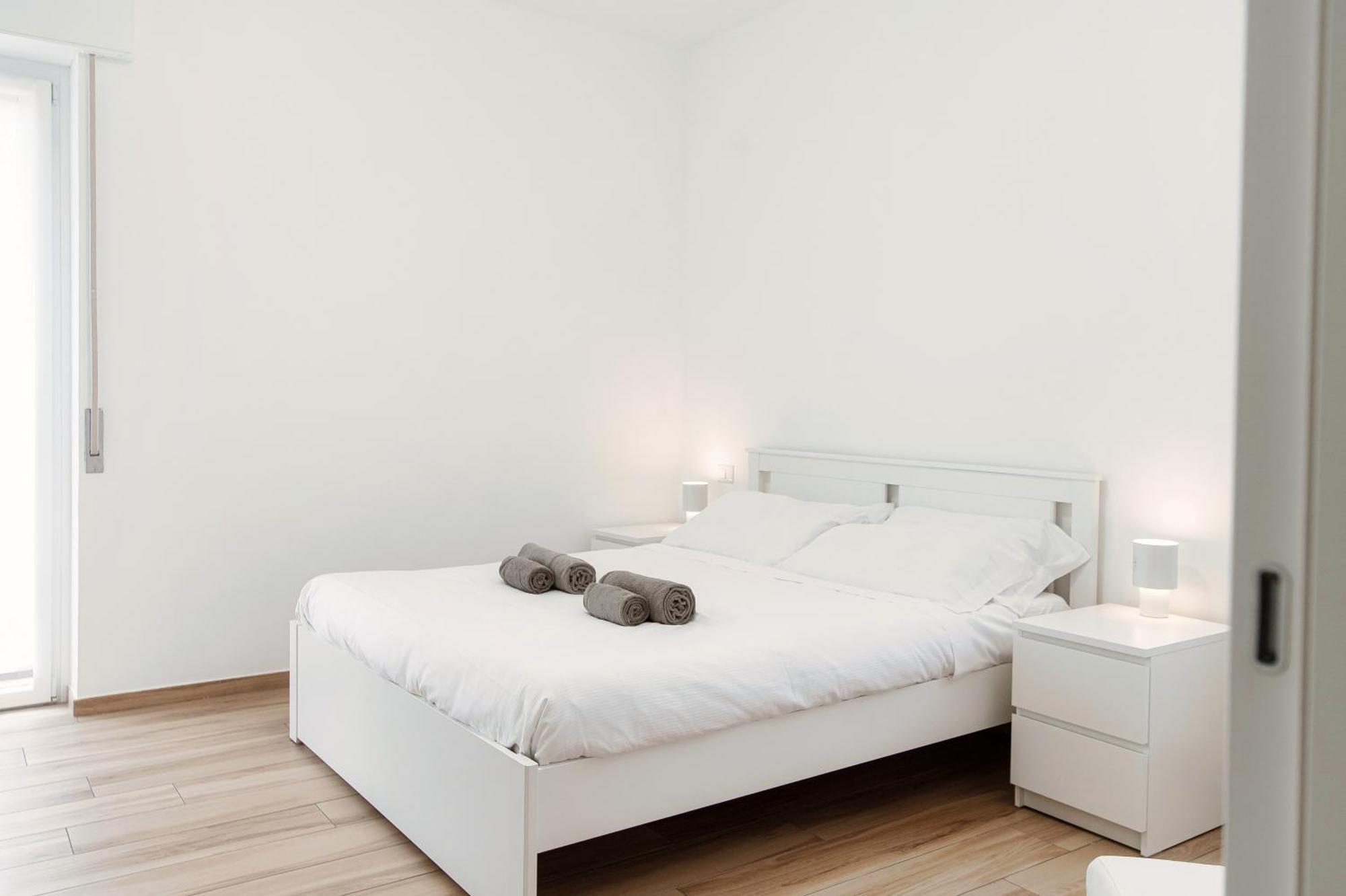 Piazza Roma - The House Of Travelers Apartment Комо Екстериор снимка